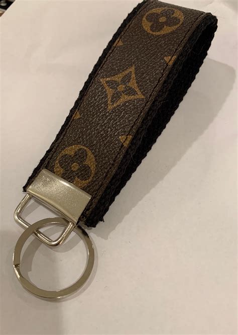 louis vuitton key holder cheap|louis vuitton card holder keychain.